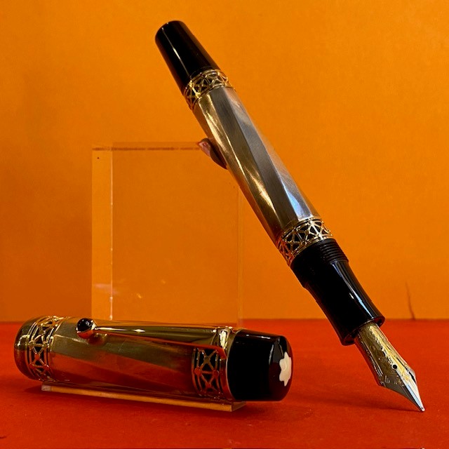 Montblanc-stilografica -Karl der Grosse 2